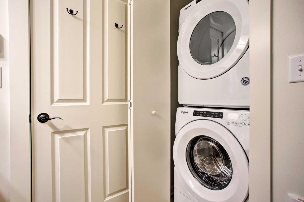 Newly Remodeled Apartment On Main Street In Saluda Extérieur photo