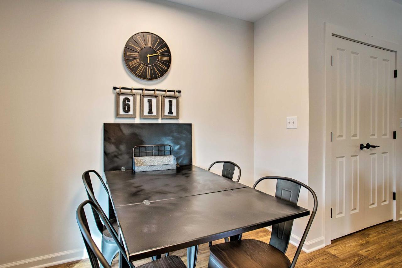Newly Remodeled Apartment On Main Street In Saluda Extérieur photo
