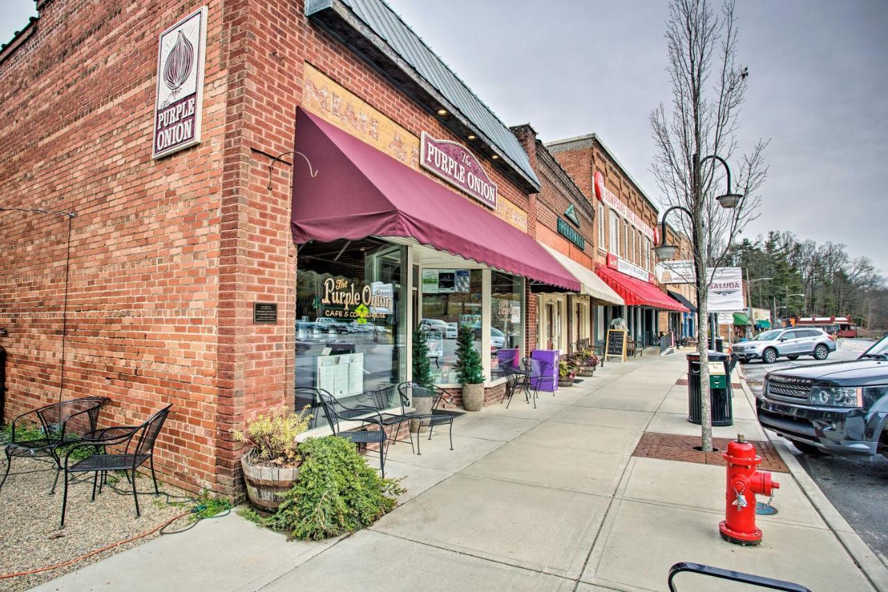 Newly Remodeled Apartment On Main Street In Saluda Extérieur photo